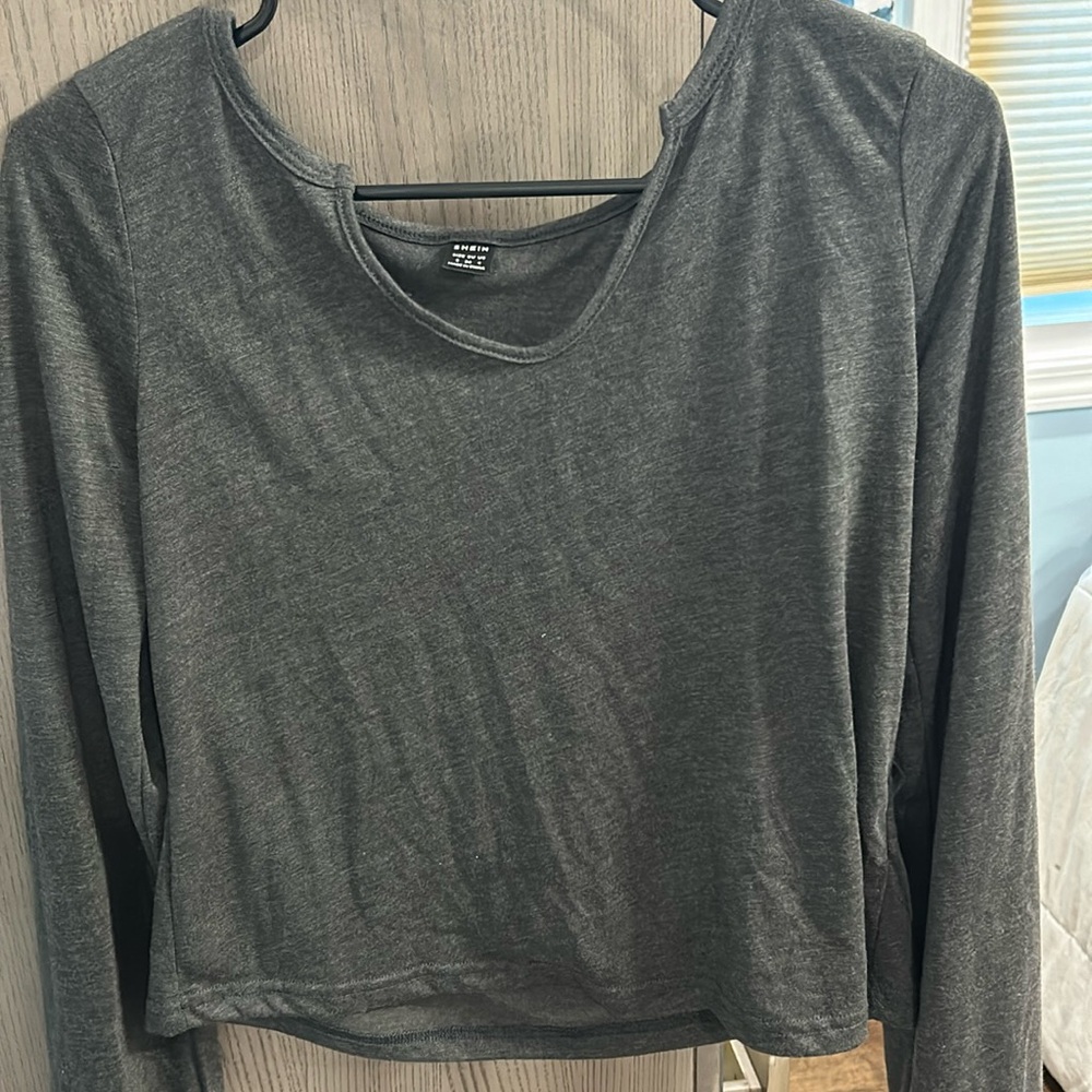 never worn before comfortable long sleeve top